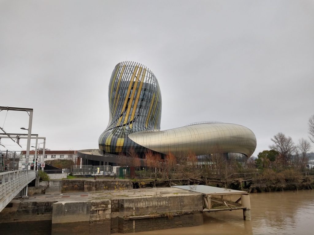 A Cidade do Vinho, em Bordeaux