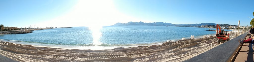 Panorâmica da Praia de uma das praias de Cannes em reforma