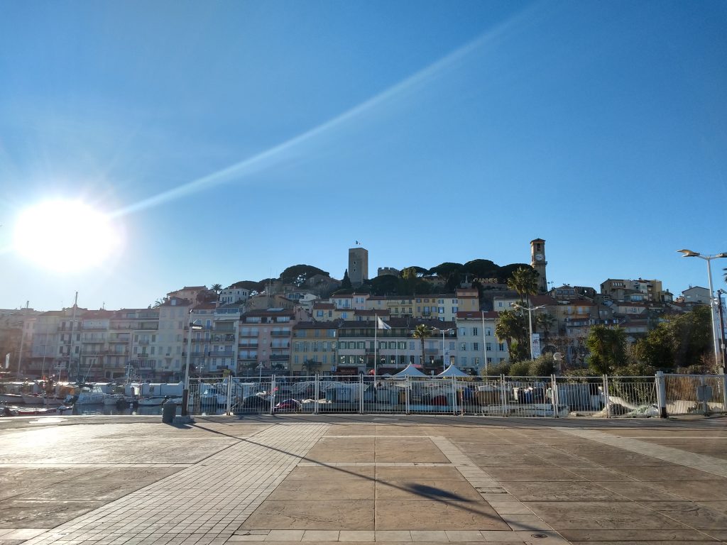 Musée de la Catre vista ao fundo, a partir do Porto